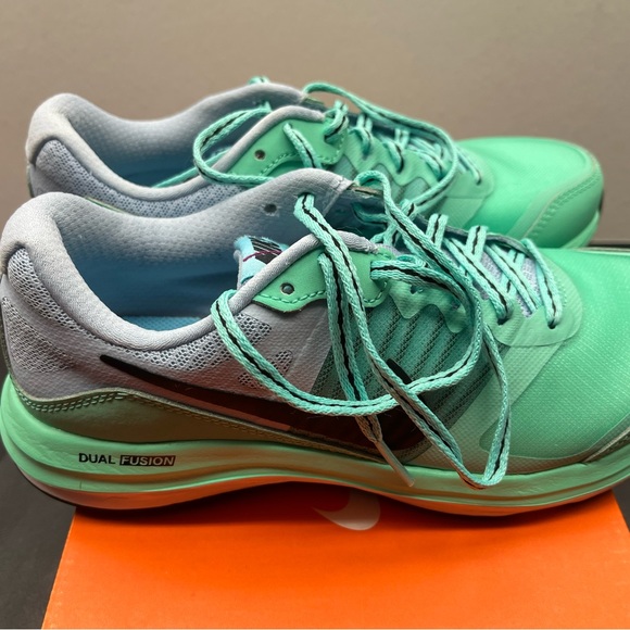 Women’s Nike Dual Fusion - Brand new in box - Size 6.5 - Picture 2 of 8